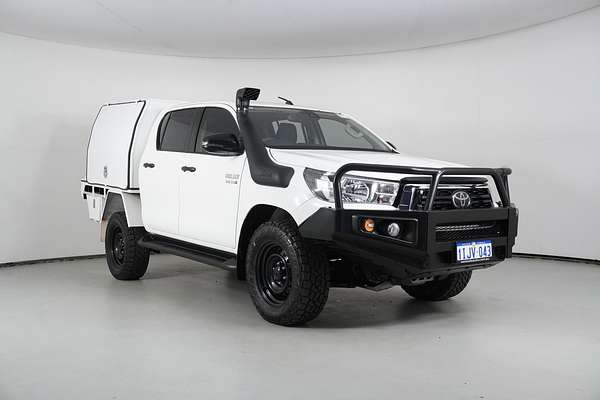 2020 Toyota Hilux SR (4x4)