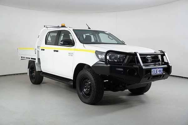 2021 Toyota Hilux SR (4x4)