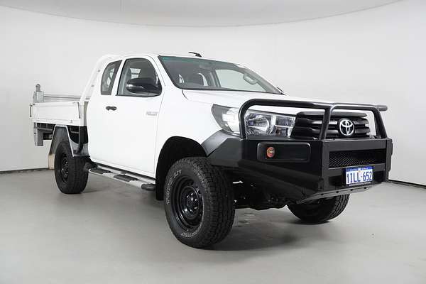 2019 Toyota Hilux Workmate (4x4)