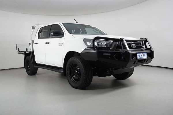 2021 Toyota Hilux SR (4x4)