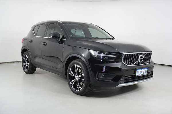 2020 Volvo XC40 T4 Inscription (AWD)