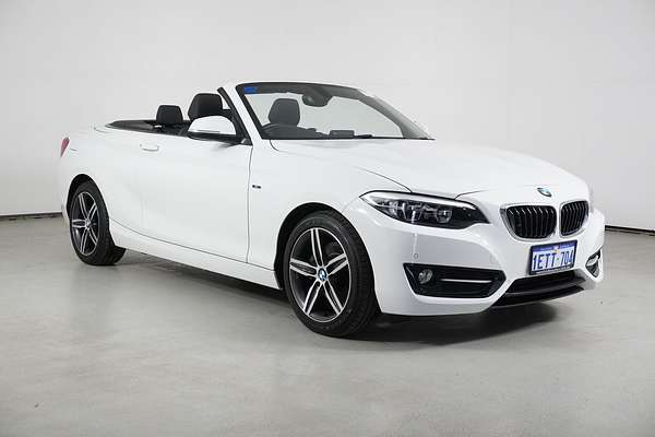 2015 BMW 220i