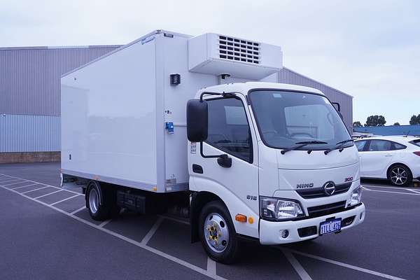 2020 Hino 616 3 PALLET REFRIGERATED/FREEZER