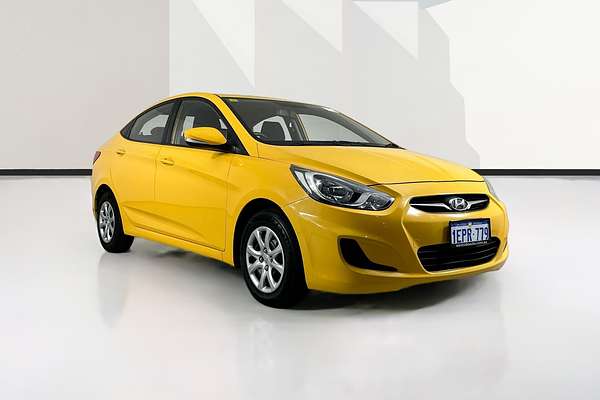 2014 Hyundai Accent Active