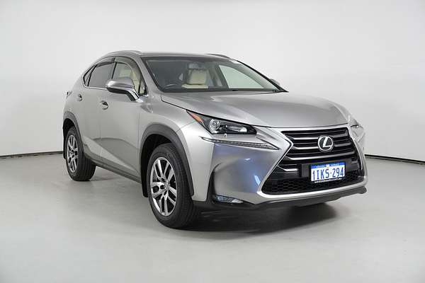 2015 Lexus NX200T Luxury (FWD)