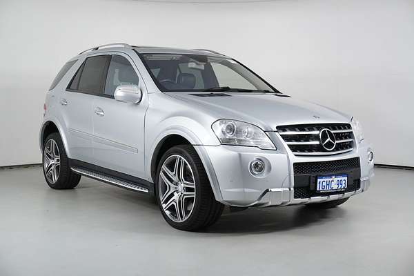 2010 Mercedes-Benz ML63 AMG 4x4