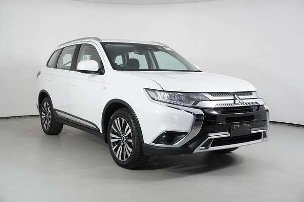 2018 Mitsubishi Outlander ES ADAS 5 Seat (2WD)