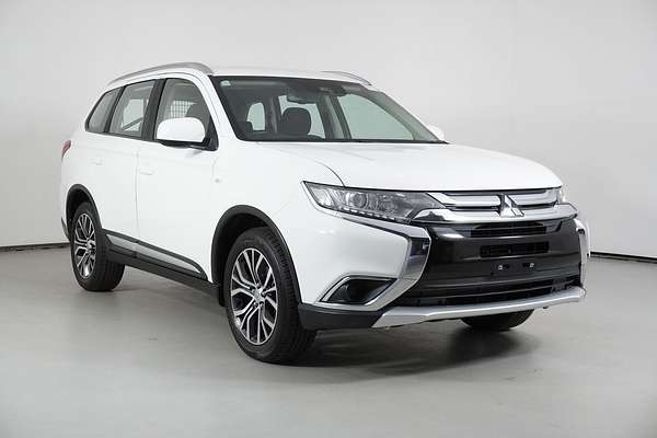 2017 Mitsubishi Outlander ES ADAS 5 Seat (2WD)