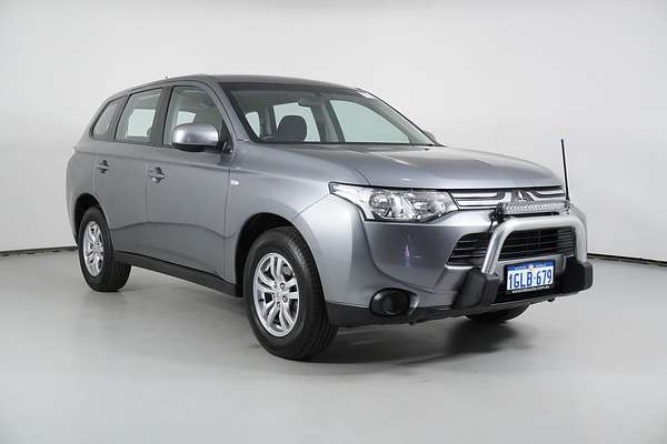 2013 Mitsubishi Outlander ES (4x4)