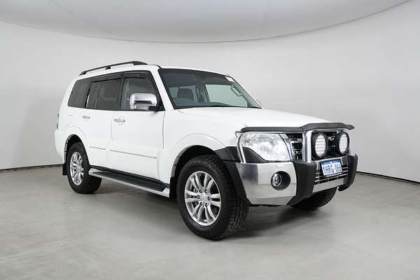 2014 Mitsubishi Pajero Exceed LWB (4x4)