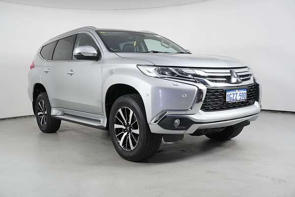 2017 Mitsubishi Pajero Sport Exceed (4x4) 7 Seat