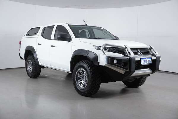 2020 Mitsubishi Triton GLX (4x4)