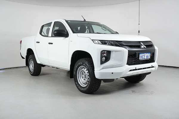 2019 Mitsubishi Triton GLX (4x4)