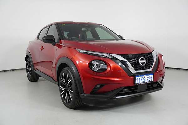 2023 Nissan Juke TI (energy Orange)