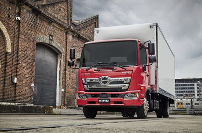 500 SERIES MEDIUM-DUTY RANGE STANDARD CAB